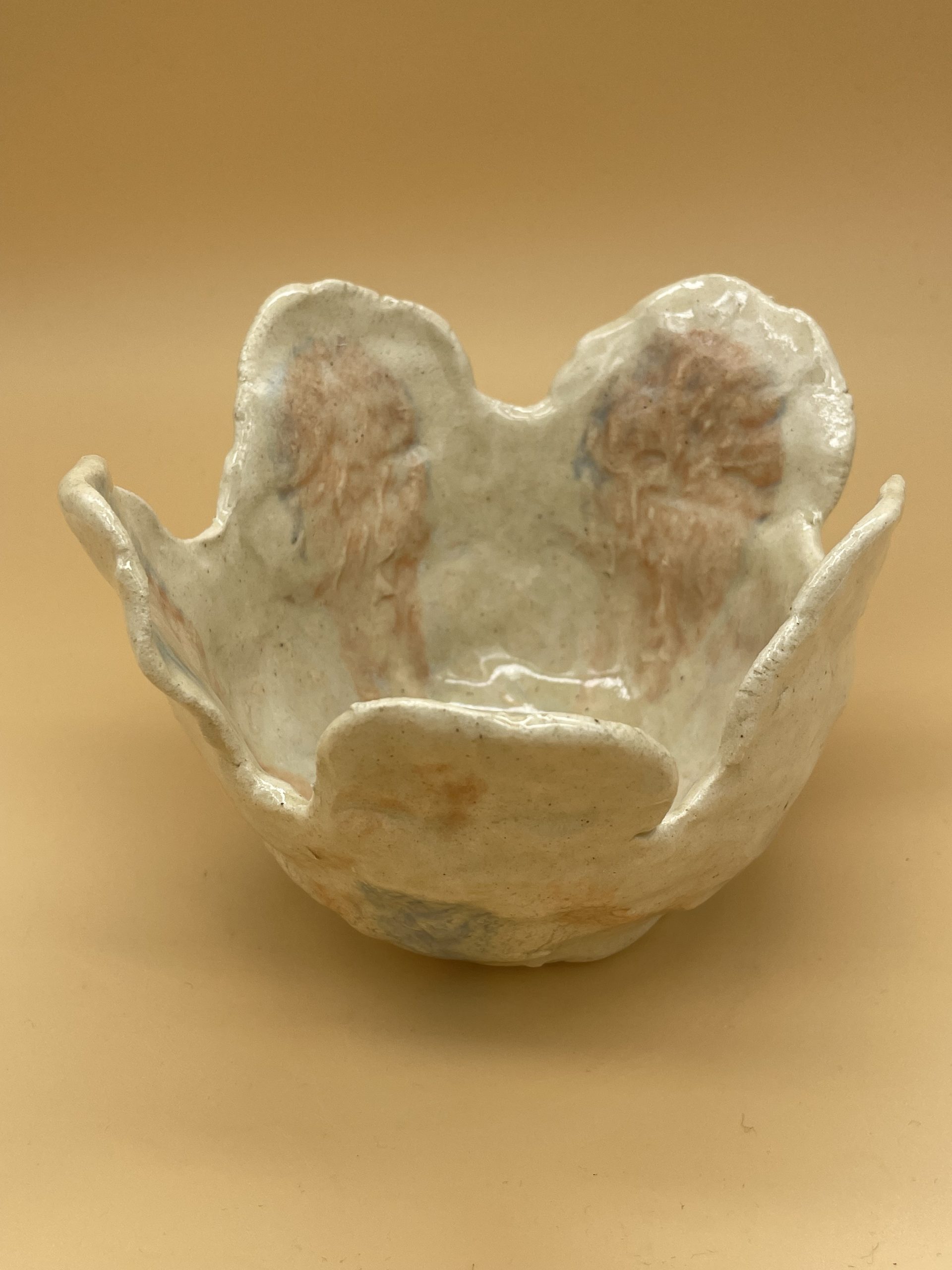 Cuenco pétalos de cerámica artesanal